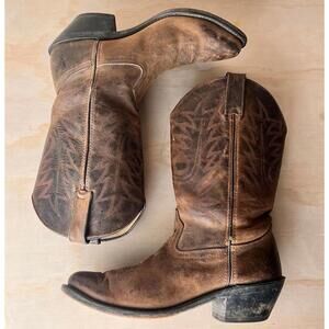 Vintage Leather Western Cowboy Boots – Intricate Stitching, Sturdy Heel